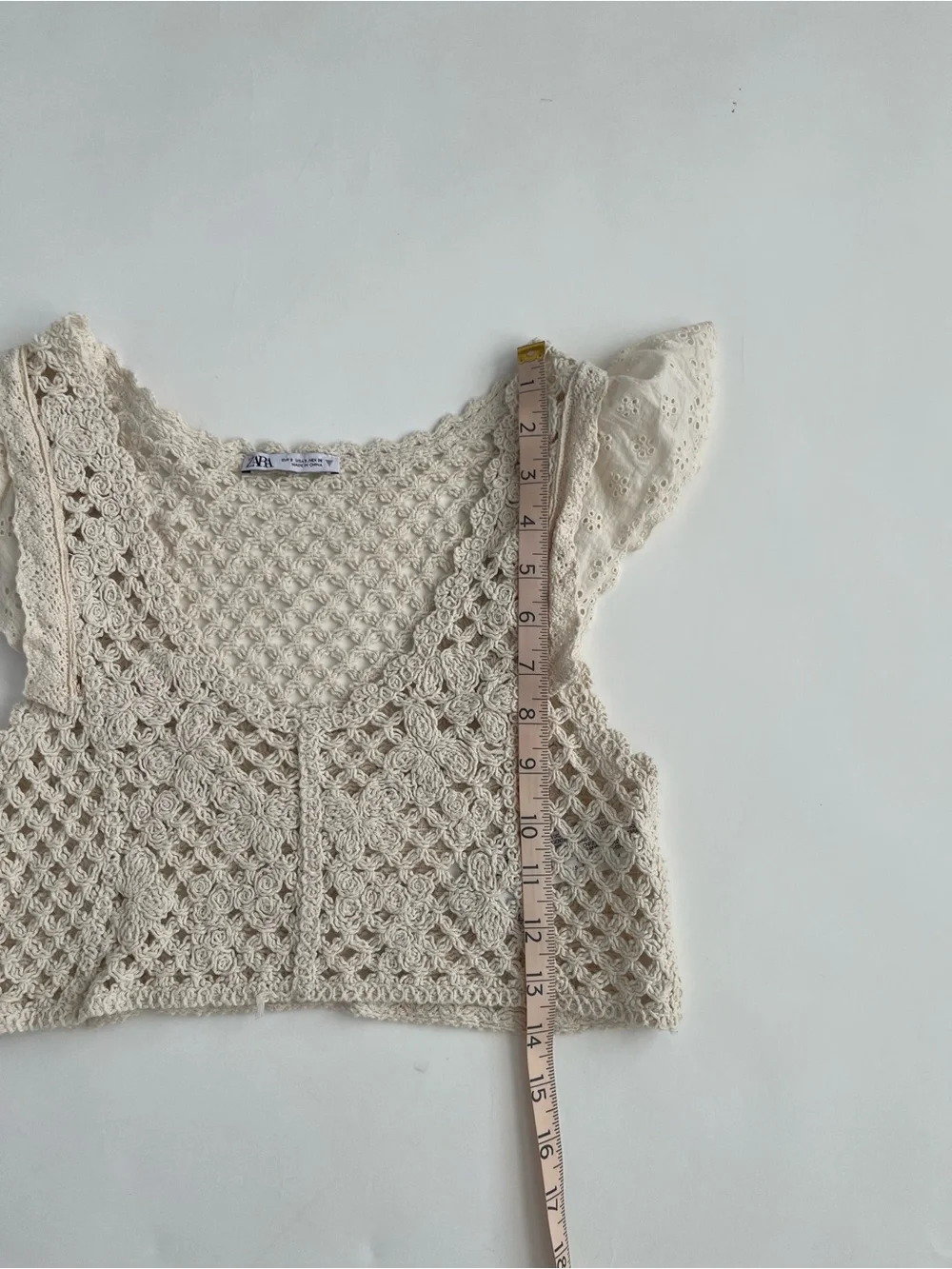Zara Women’s Cream Crochet Flutter-Sleeve Crop Top